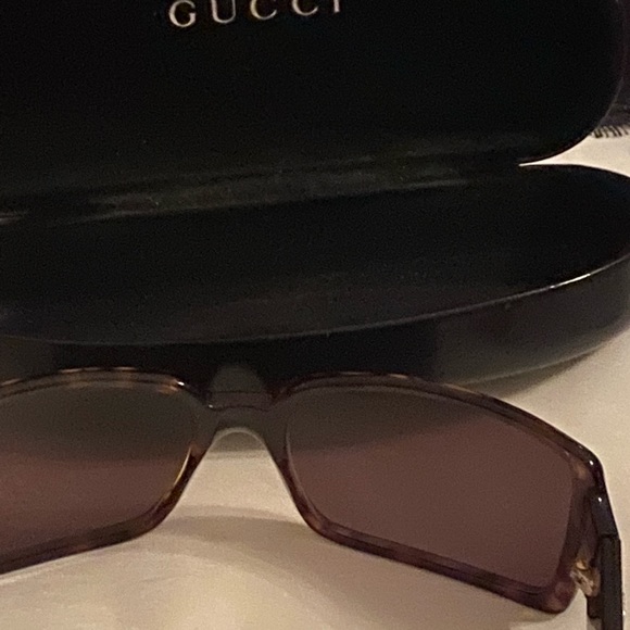 Gucci the Must have CLASIC Sun glusses - Picture 8 of 16